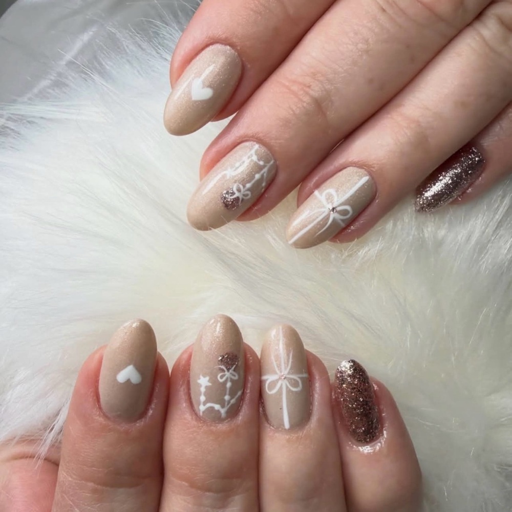 Holiday Glitter Nail Art